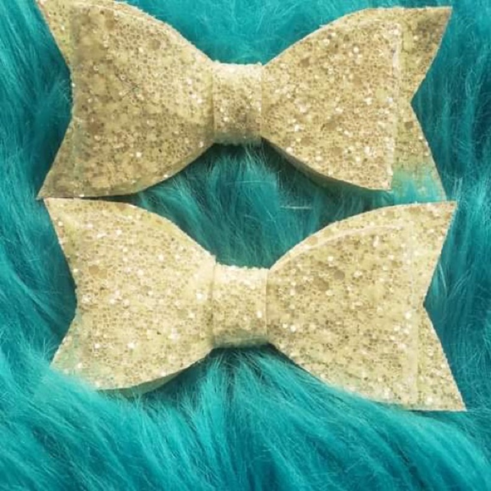 Bows - Picture 2 of 16